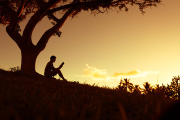 三峡指的是哪三峡？