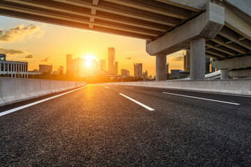 迈锐宝为什么比君威便宜？